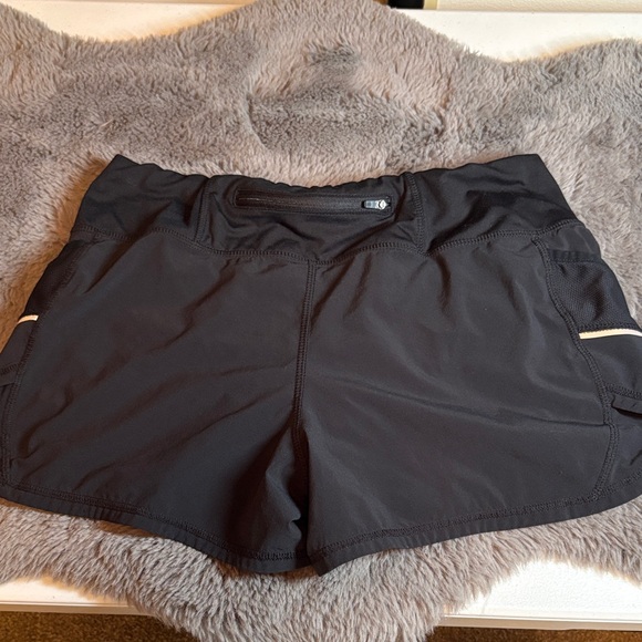 Athleta Black Women’s Athletic Shorts - Picture 2 of 3
